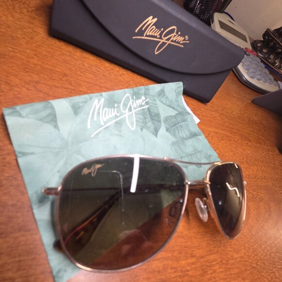 Maui Jim Cliff House Aviator Sunglasses – MP-SG – Polarized MauiPure Lenses - Picture 6 of 6